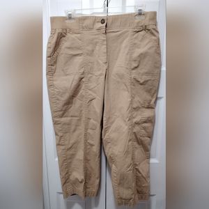 Chico's Beige Capri Cargo pants women's size 1